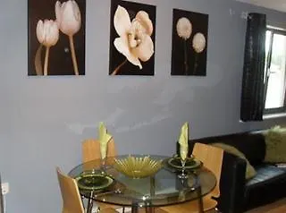 Cheltenham Luxury Apartments 0*,