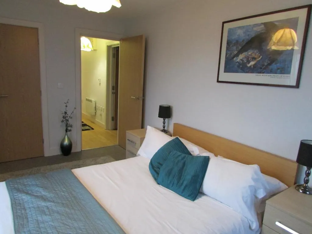 Cheltenham Luxury Apartments 0*,